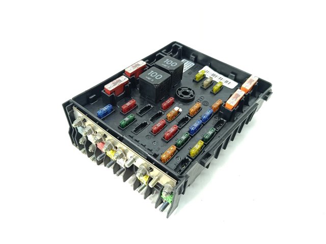 Unidade de dispositivos de segurança Volkswagen Passat 3C2