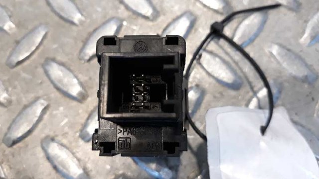 VAG 3C0941333 в наличии Черновцы
