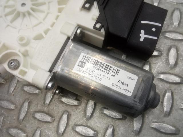 3C0959703D VAG Мотор стеклоподъемника двери задней левой купить в Чернигов