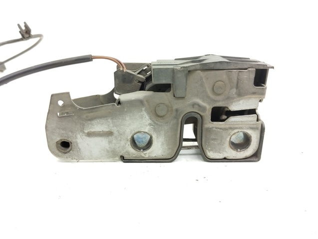 Fecho da capota Volkswagen Passat 3C2