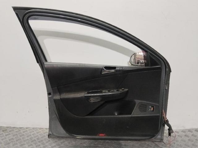 Porta dianteira esquerda Volkswagen Passat 3C2
