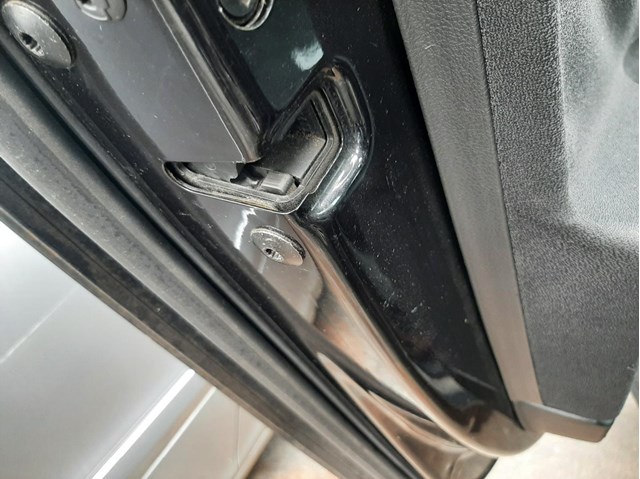 Fechadura traseira esquerda para Volkswagen Passat Alltrack 2.0 TDI CFFB 3C4839015A