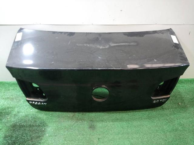 Tampa de porta-malas Volkswagen Passat 3C2