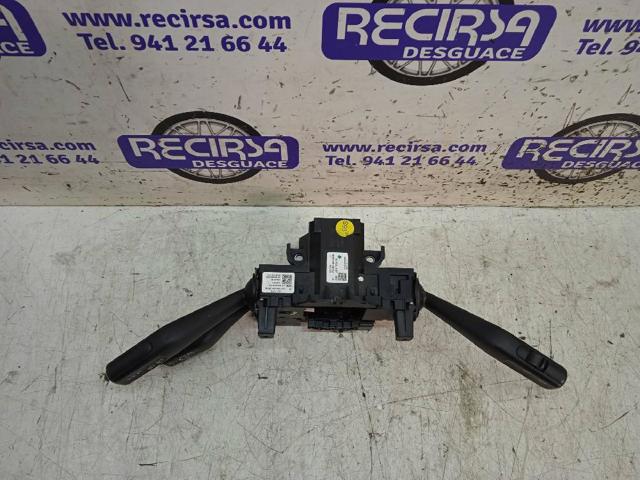 Comutador instalado na coluna da direção, montado Volkswagen Passat 3C2