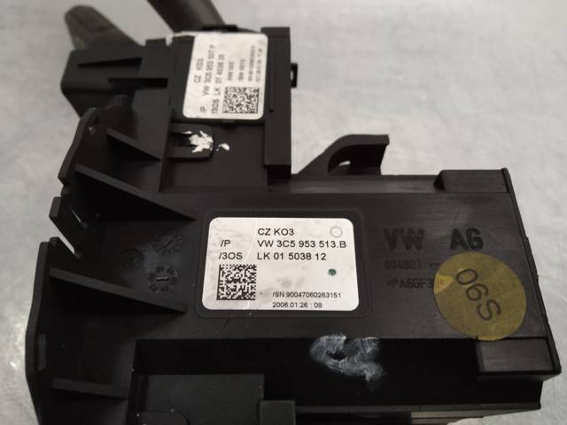 Comutador instalado na coluna da direção, montado Volkswagen Passat 3C2