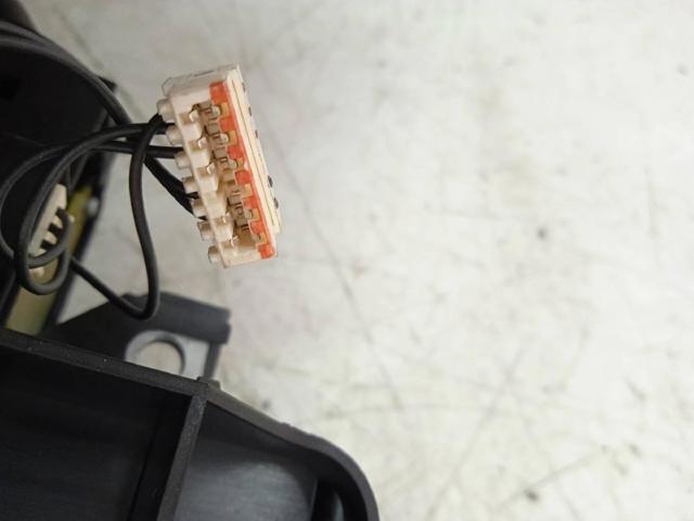 Comutador instalado na coluna da direção, montado Volkswagen Passat 3C2