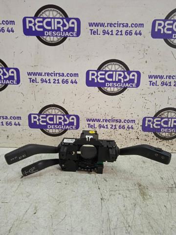 Comutador instalado na coluna da direção, montado Volkswagen Passat 3C2