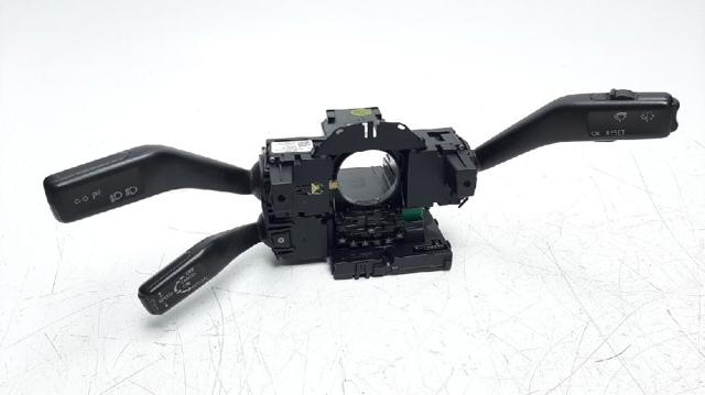 Comutador instalado na coluna da direção, montado Volkswagen Passat 3C2