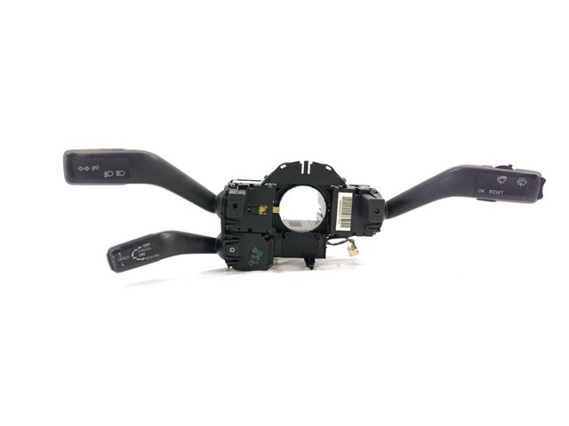 Comutador instalado na coluna da direção, montado Volkswagen Passat 3C2