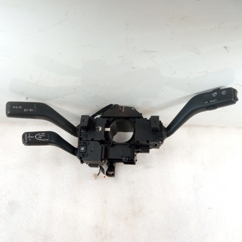 Comutador instalado na coluna da direção, montado 3C5953513C VAG