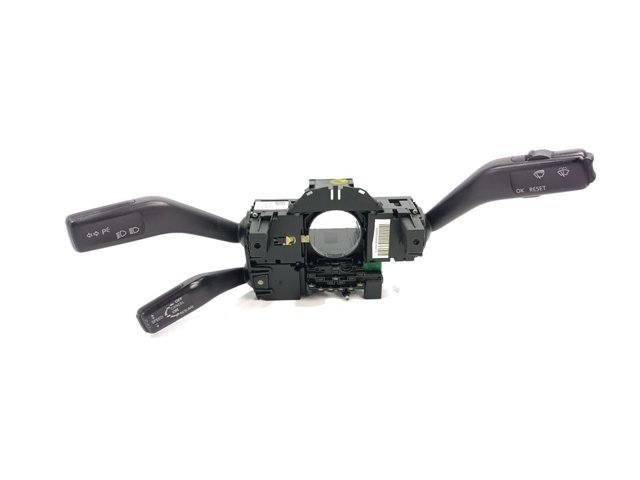 Comutador instalado na coluna da direção, montado Volkswagen Passat 3C2