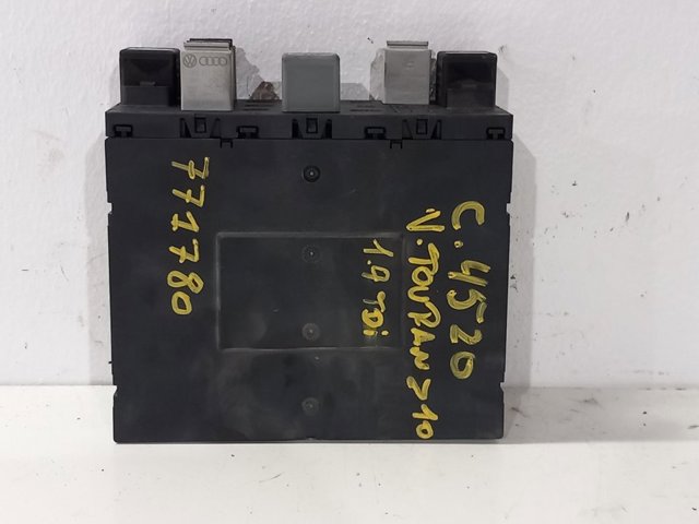 Relés / fusíveis caixa para skoda octavia ii 1.9 tdi bxe 3C8937049D