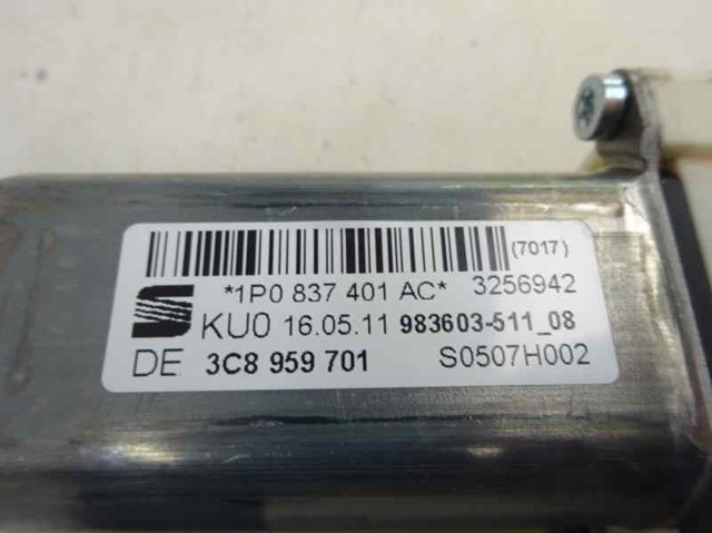 3C8959701 Мотор стеклоподъемника двери передней левой купить Николаев