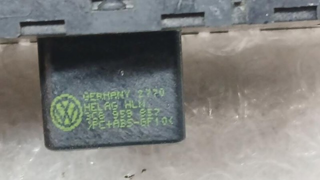 3C8959857 VAG Кнопочный блок управления стеклоподъемником передний левый купить в Николаев