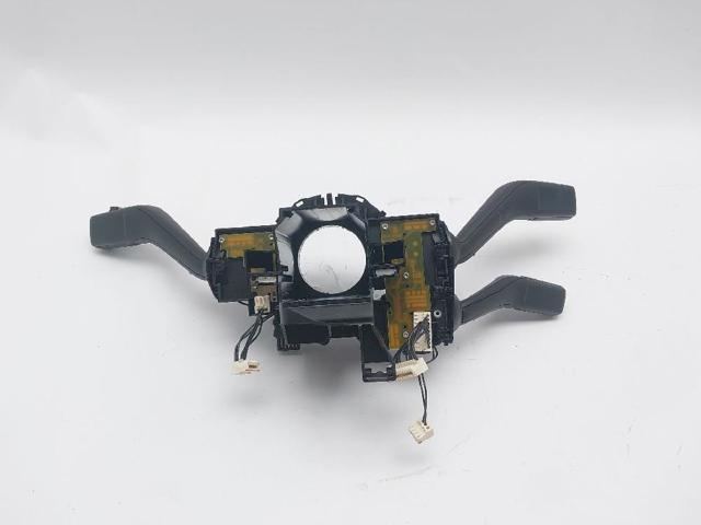 Comutador instalado na coluna da direção, montado Volkswagen Passat 3C2