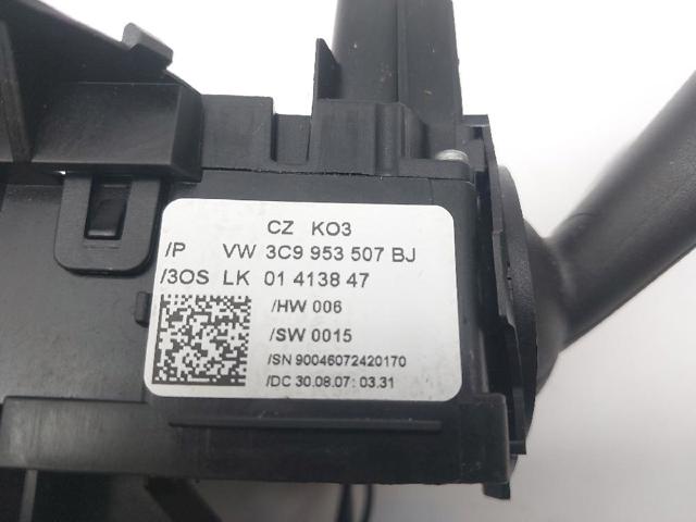 Comutador instalado na coluna da direção, montado Volkswagen Passat 3C2