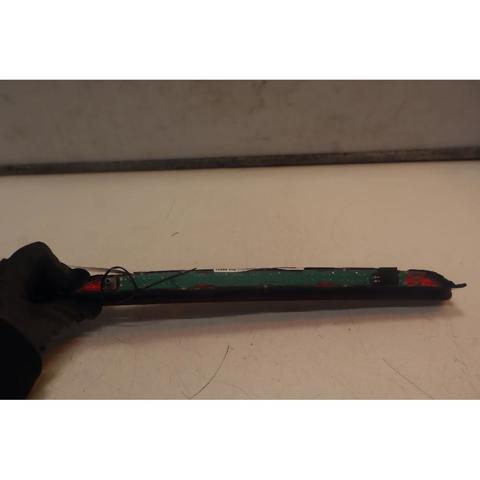 Sinal de parada traseiro adicional Volkswagen Touran 3 5T1