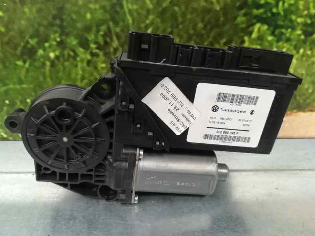 3D0959795F Мотор стеклоподъемника двери задней левой купить Хмельницкий