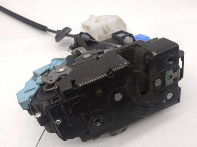 Fecho da porta dianteira esquerda Volkswagen Golf 521