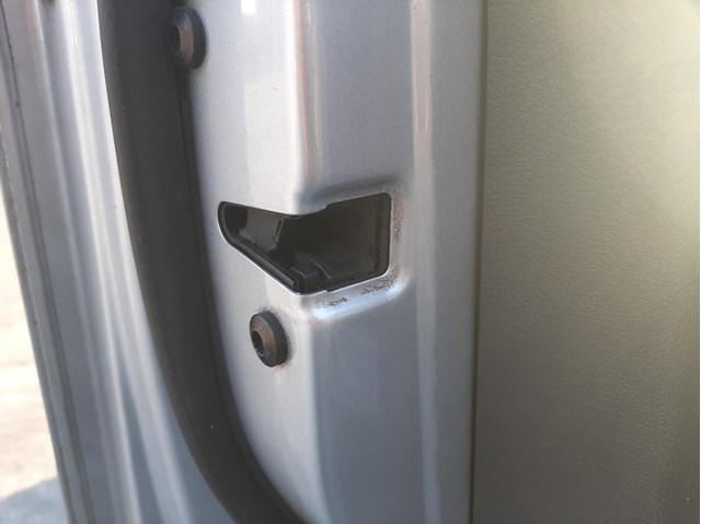 Cerradura puerta delantera izquierda para volkswagen touran 1.9 tdi bkc 3D1837015AP