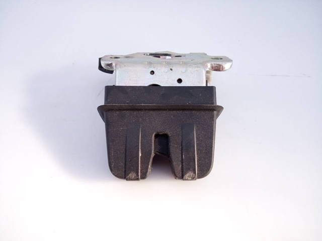 VAG 3G0827503 Замок крышки багажника (двери 3/5-й задней) в наличии Киев