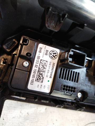 VAG 3G0907049B Блок управления режимами отопления/кондиционирования в наличии Украина