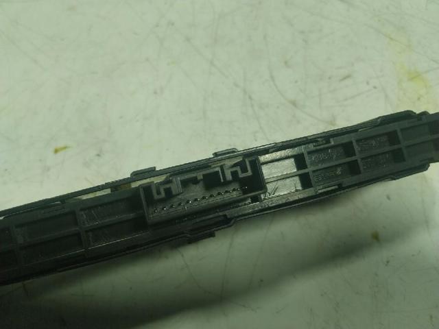 Botão de ativação do sinal de emergência Volkswagen Passat 3G2, CB2