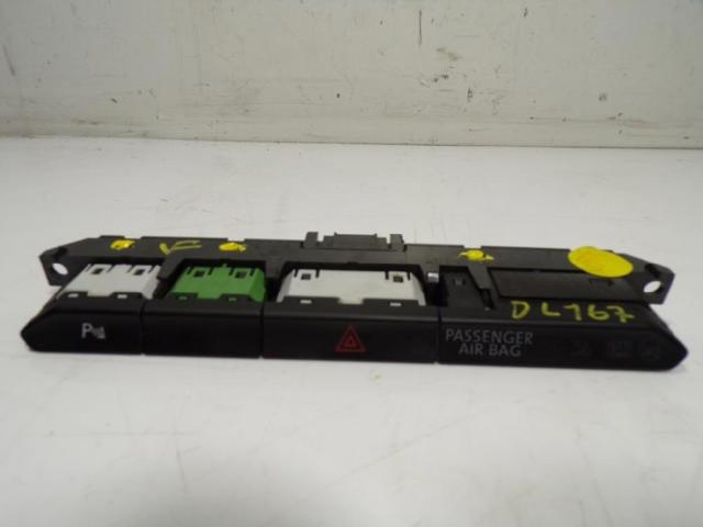 Botão de ativação do sinal de emergência Volkswagen Passat 3G2, CB2