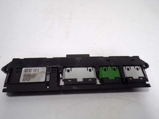 Botão de ativação do sinal de emergência Volkswagen Passat 3G2, CB2