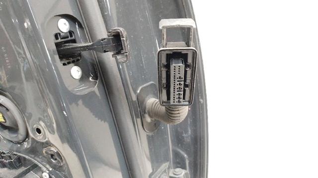 3G5833055AC VAG Дверь задняя левая купить в Черкассы