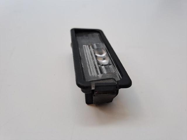 3G5943021A Фонарь подсветки заднего номерного знака купить Львов