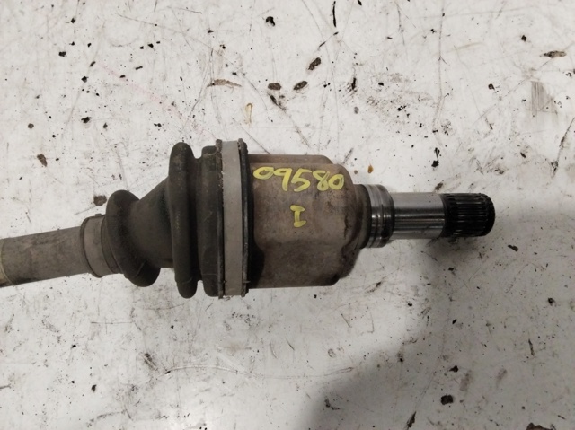 FORD 3M513B437DAE Полуось (привод) передняя левая в наличии Черновцы