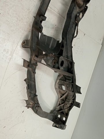 3M518B041AZ FORD Рамка радиатора купить в Кривой Рог