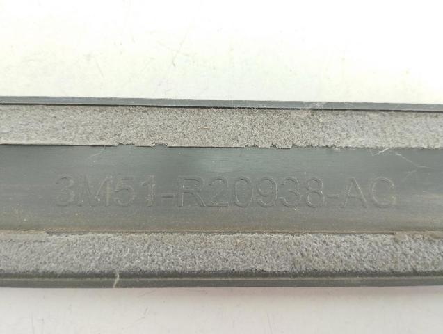 3M51R20938AC Молдинг двери передней левой купить Черновцы