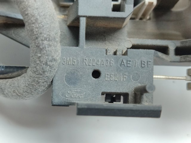3M51R224A36AE Держатель наружной ручки двери передней левой купить Киев