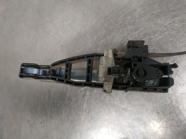 3M51R224A36AE Держатель наружной ручки двери передней левой купить Николаев