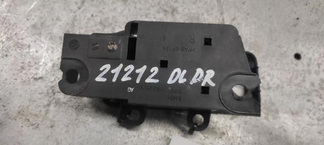 3M51R22600AD Ручка двери правой внутренняя передняя/задняя купить Житомир