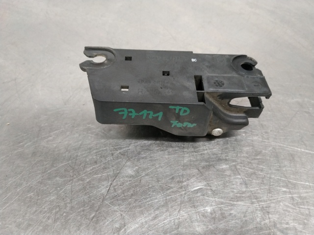 3M51R22600BC Ручка двери передней внутренняя правая купить Одесса