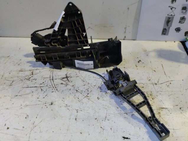 FORD 3M5AR21813EU Замок двери передней левой в наличии Николаев