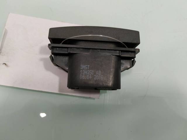 Botão de ativação do sinal de emergência Ford C-Max DM2