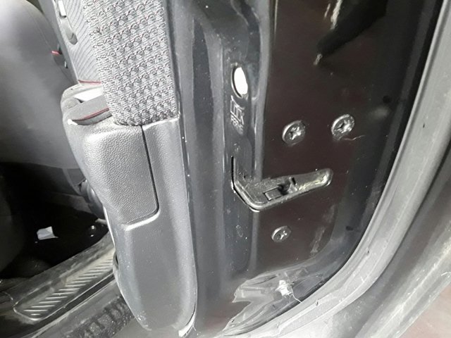 Bloqueio da porta traseira direita para Mazda 3 1.6 Di Turbo Y601 3N6AA26412BP
