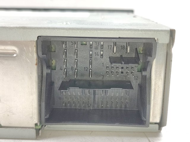 3Q0035864C VAG Магнитола (радио AM/FM) купить в Кривой Рог