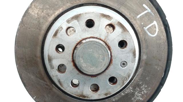 3Q0505434G Цапфа задняя правая купить Киев