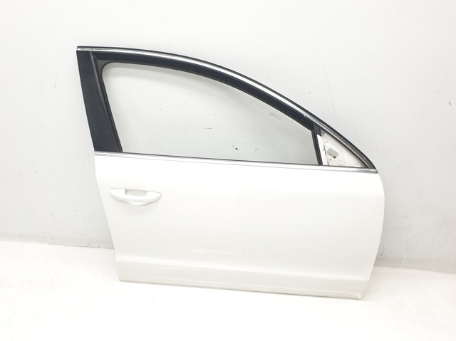 Porta dianteira direita 3T0831056 VAG/Skoda