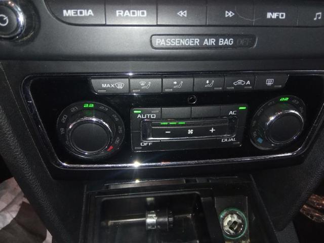 Unidade de controlo dos modos de aquecimento/condicionamento Skoda Octavia 1Z3
