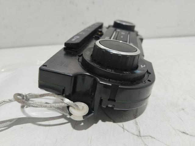 Unidade de controlo dos modos de aquecimento/condicionamento Skoda Octavia 1Z3