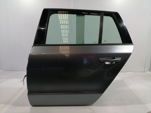 Porta traseira esquerda 3T9833055 VAG/Skoda