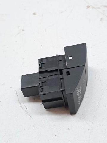 VAG 3V0953507 Кнопка включения аварийного сигнала в наличии Павлоград