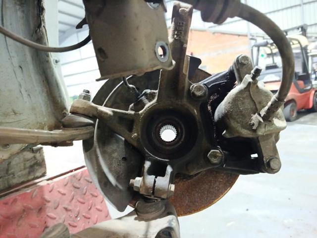 400110096R RENAULT Цапфа передняя правая купить в Кривой Рог