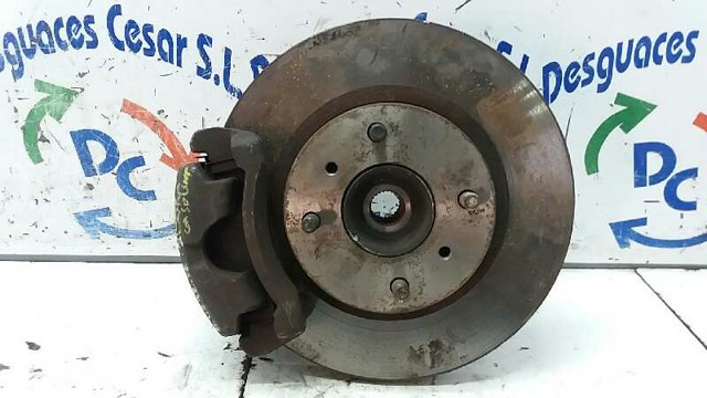 400112J500 Цапфа (поворотный кулак) передний левый купить Кривой Рог
